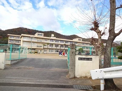 福山市立春日小学校まで750m