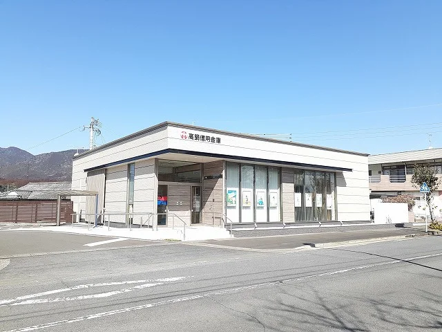 高鍋信用金庫加久藤支店まで230m