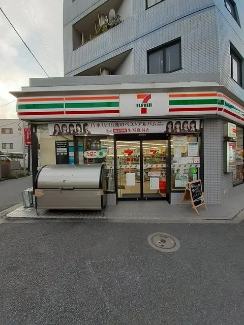 セブンイレブン 世田谷下北沢店まで140m