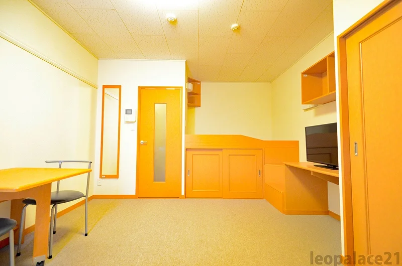 2Ｆのお部屋はカーペットです。