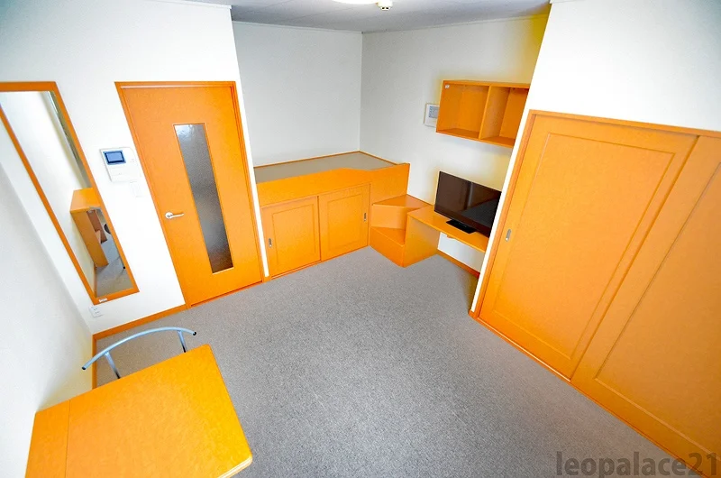 2Ｆのお部屋はカーペットです。