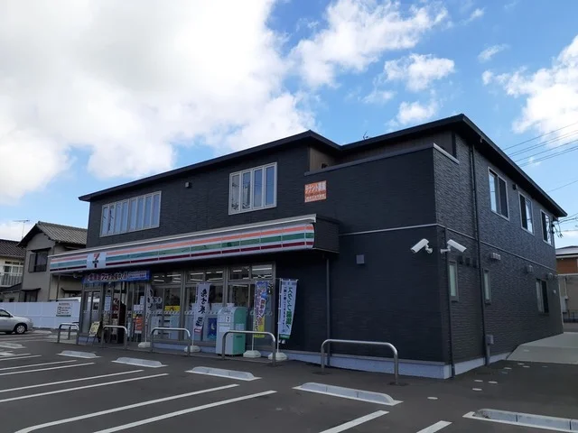 セブンイレブン岡山郡店まで450m