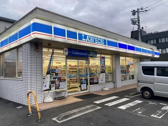 ローソン横浜金井店まで355m