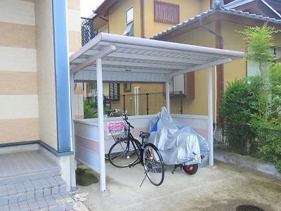 屋根付き駐輪場あり