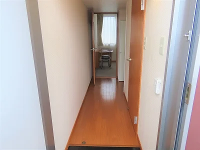 玄関からのアングルです