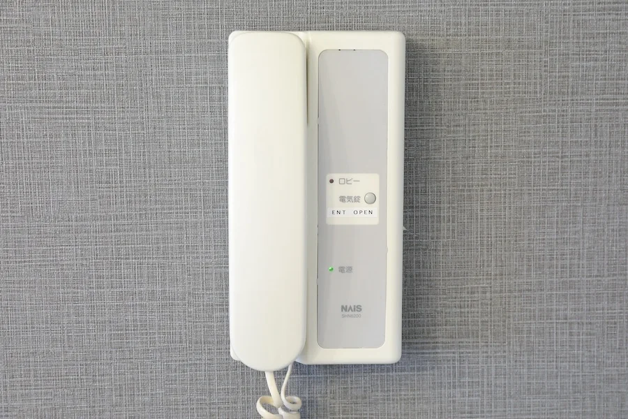 インターホン