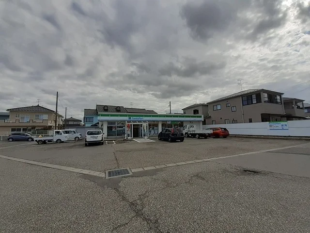 ファミリーマート新潟善久店まで533m