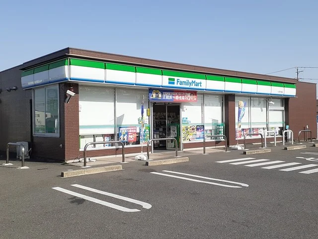 ファミリーマート　千秋店まで650m