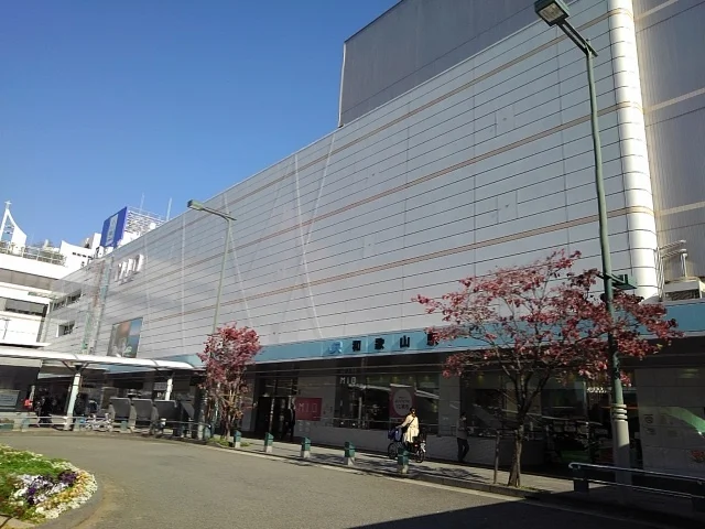 ＪＲ和歌山駅様まで1500m