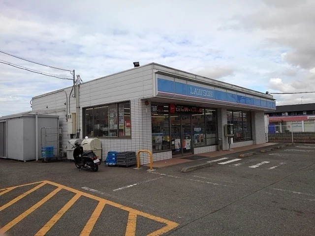 ローソン様まで700m