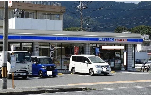 ローソンまで800m