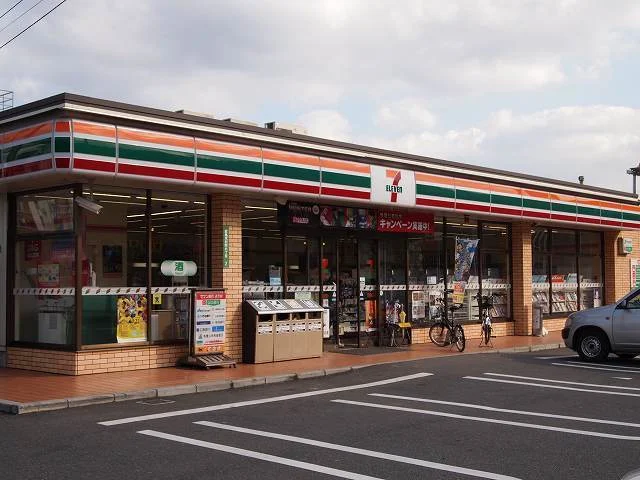 セブンイレブンまで850m