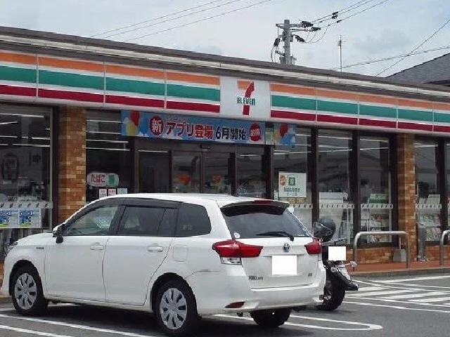 セブン-イレブン 神埼飯町店まで1300m