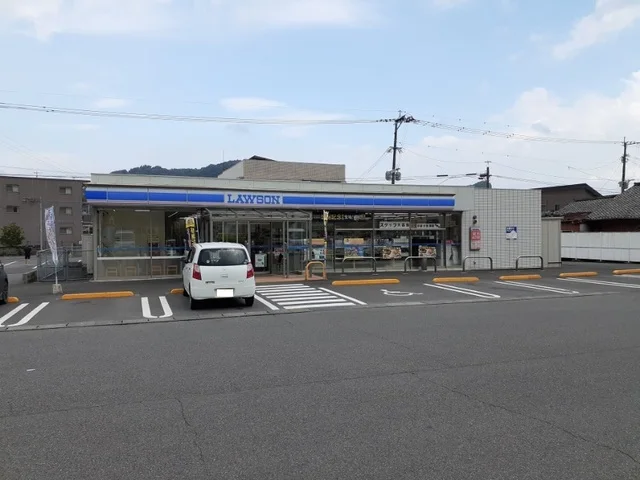 ローソン霧島隼人日当山店まで600m