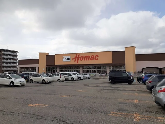 DCMホーマック鶴岡店まで800m