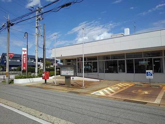 藤島郵便局まで850m