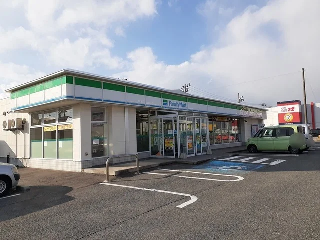 ファミリーマート　酒田新橋一丁まで250m