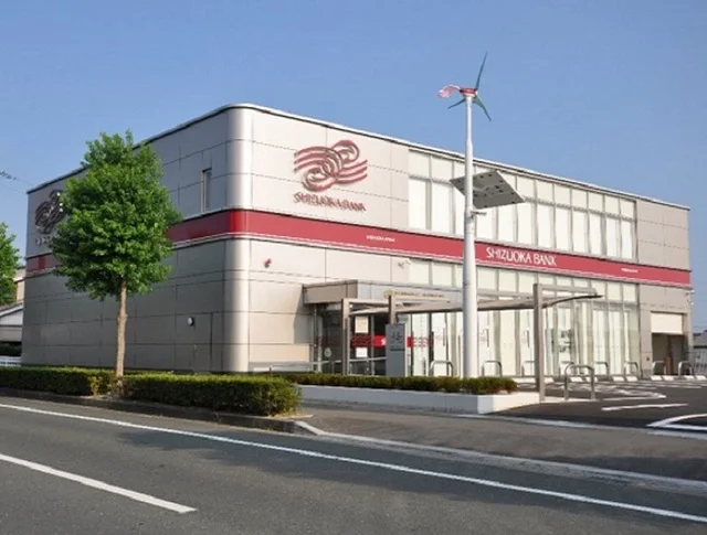 静岡銀行小松支店まで1100m