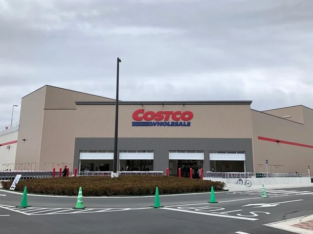 コストコホールセール浜松倉庫店まで350m