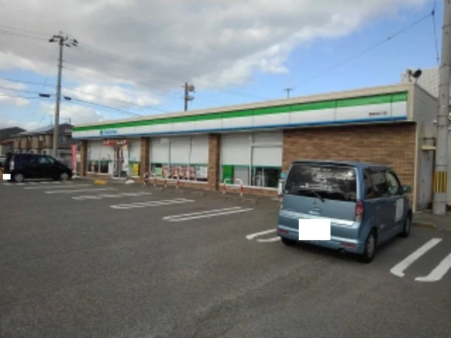 ファミリーマート西条古川店様まで1300m