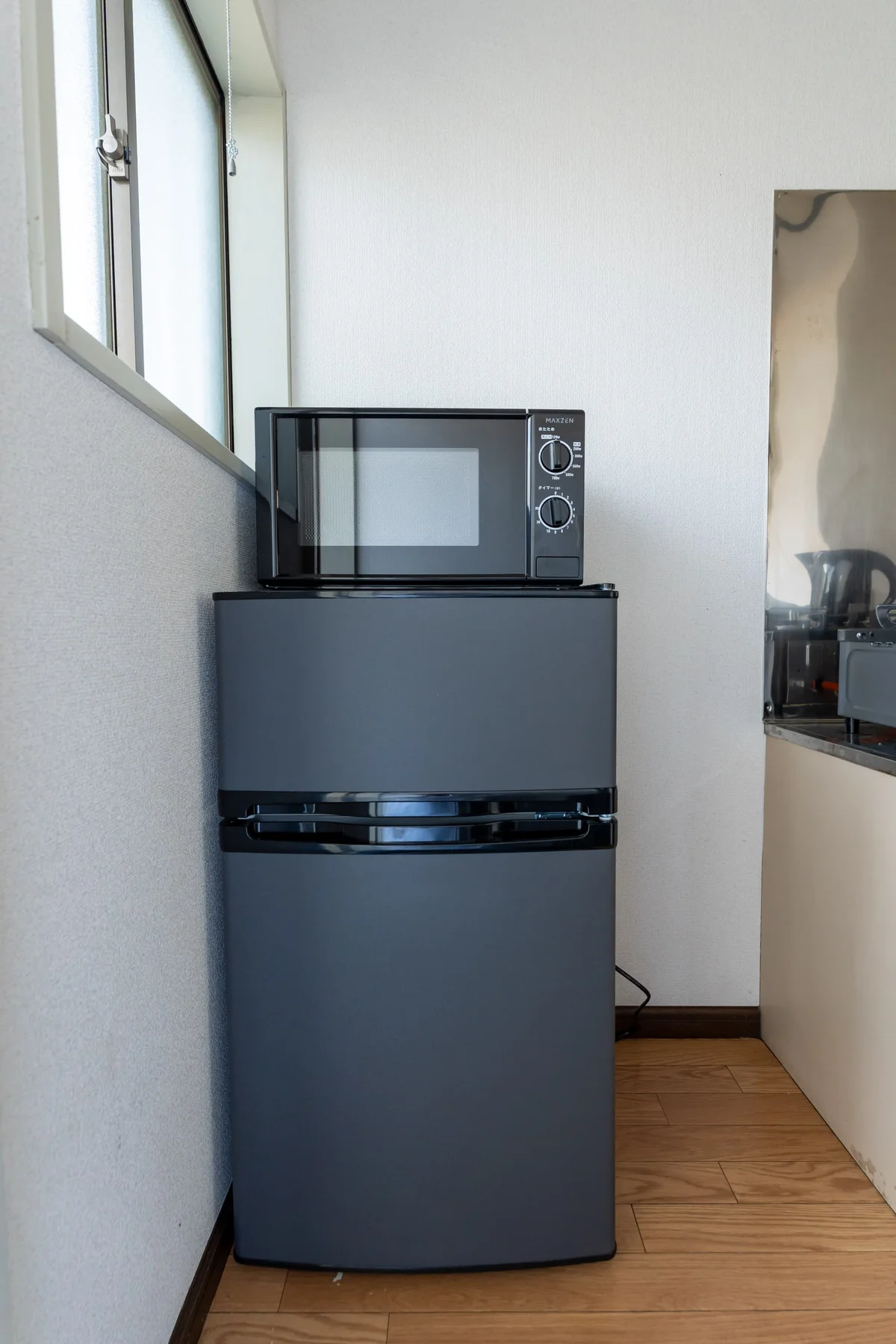 冷蔵庫、電子レンジあります。