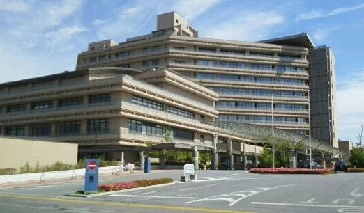 山梨県立中央病院まで650m