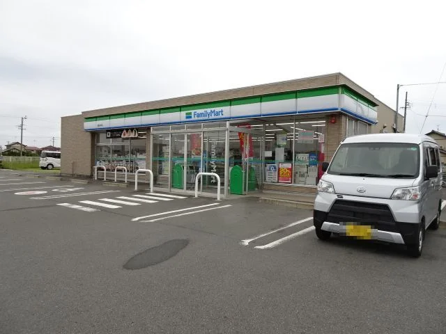 ファミリーマート川尻店まで400m
