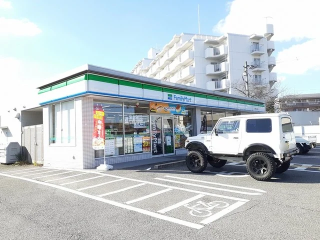 ファミリーマート狭山半田店まで177m
