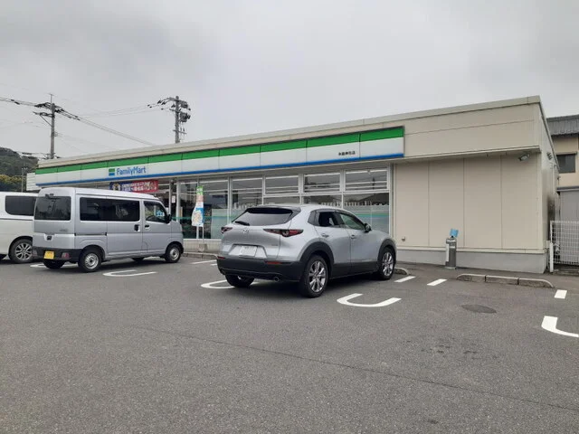 ファミリーマート糸島神在店まで650m