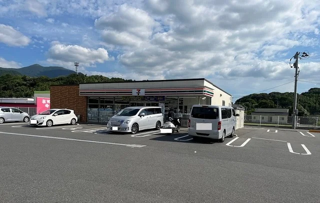 セブンイレブンまで350m