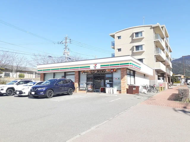 セブンイレブン須恵レインボーロまで300m