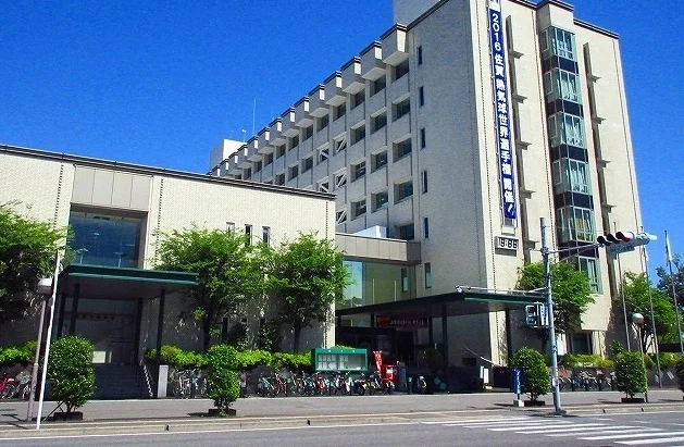 佐賀市役所まで1600m