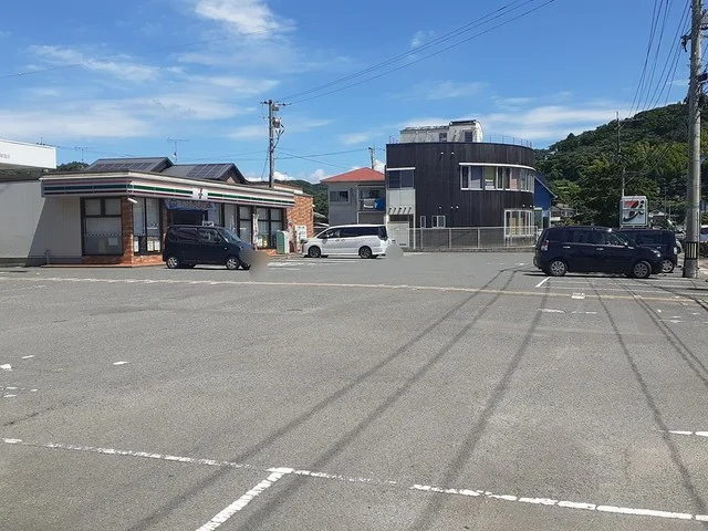 セブンイレブン琴海村松店まで1329m