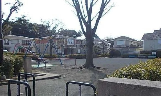 小雀第二公園まで30m