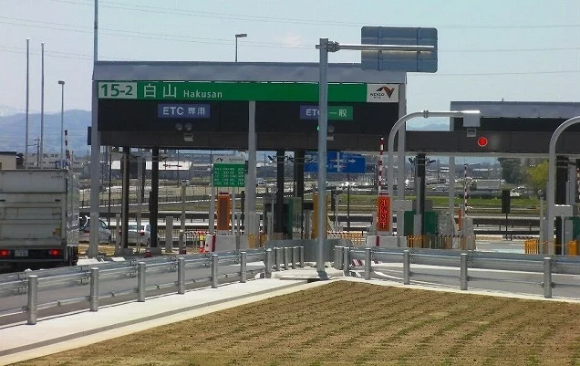 白山インターチェンジまで1200m