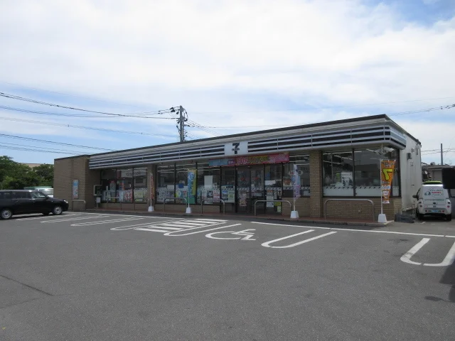 セブンイレブンまで760m