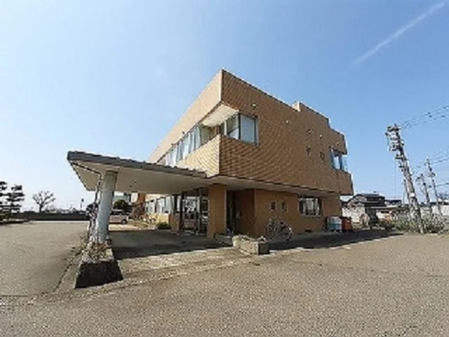 小山医院まで130m