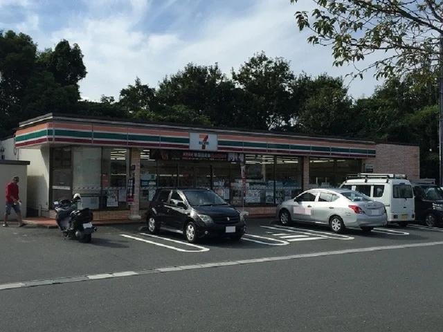 セブンイレブン浜松都田店まで800m