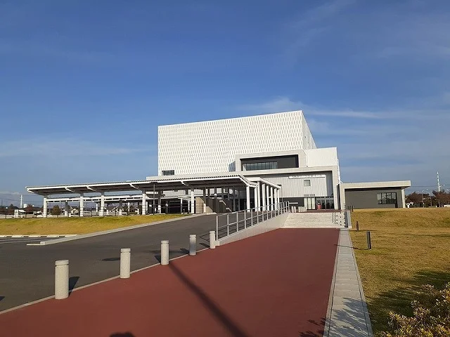 サーラ音楽ホールまで1700m