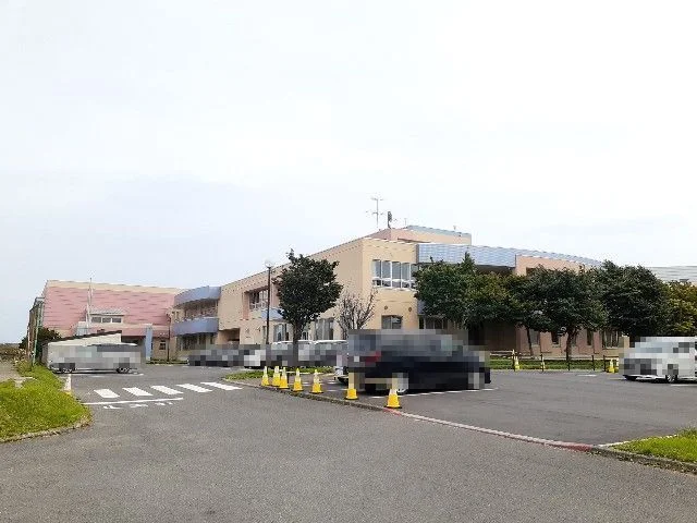 八丁平小学校まで2100m