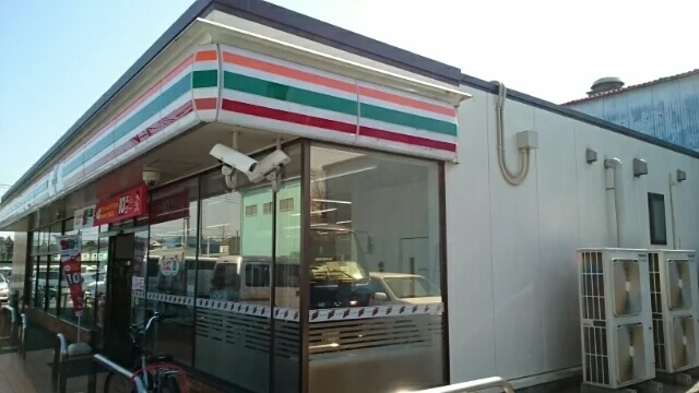 セブンイレブンまで100m