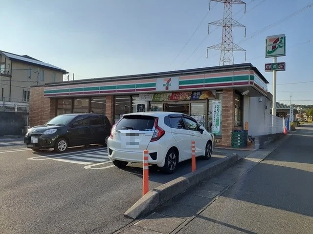 セブンイレブン　小郡美鈴が丘店まで800m