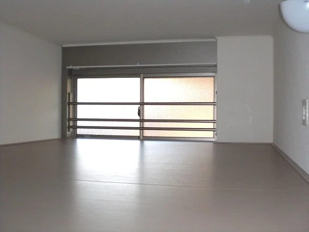 １階２階のみロフトあり。3階ロフトなし