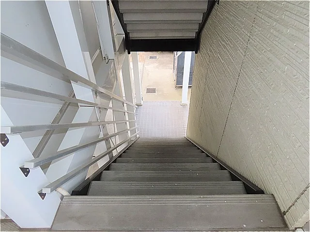 階段上からのアングルです