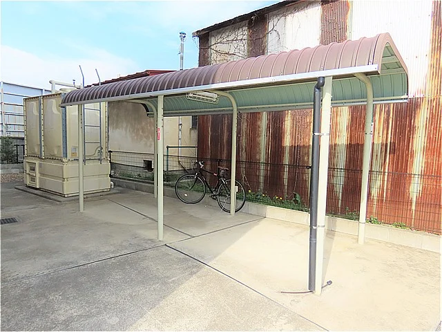 屋根付き駐輪場あり