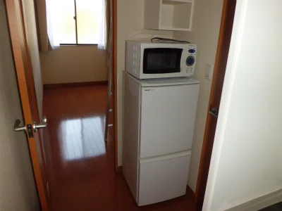 冷蔵庫と電子レンジ。