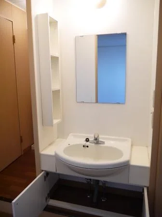 独立洗面台