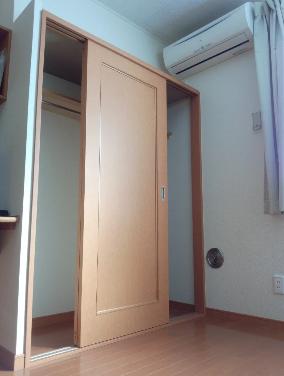 衣類がたくさん掛けられます