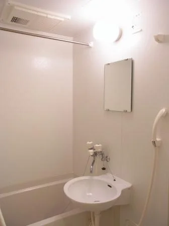 雨の日にも便利な浴室乾燥機付き