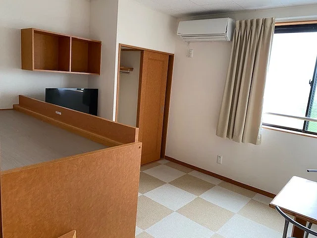 二面クローゼットがあり収納力抜群です